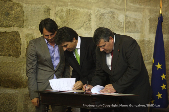 Thumbnail da galeria Assinatura de protocolos com empresas de construção civil